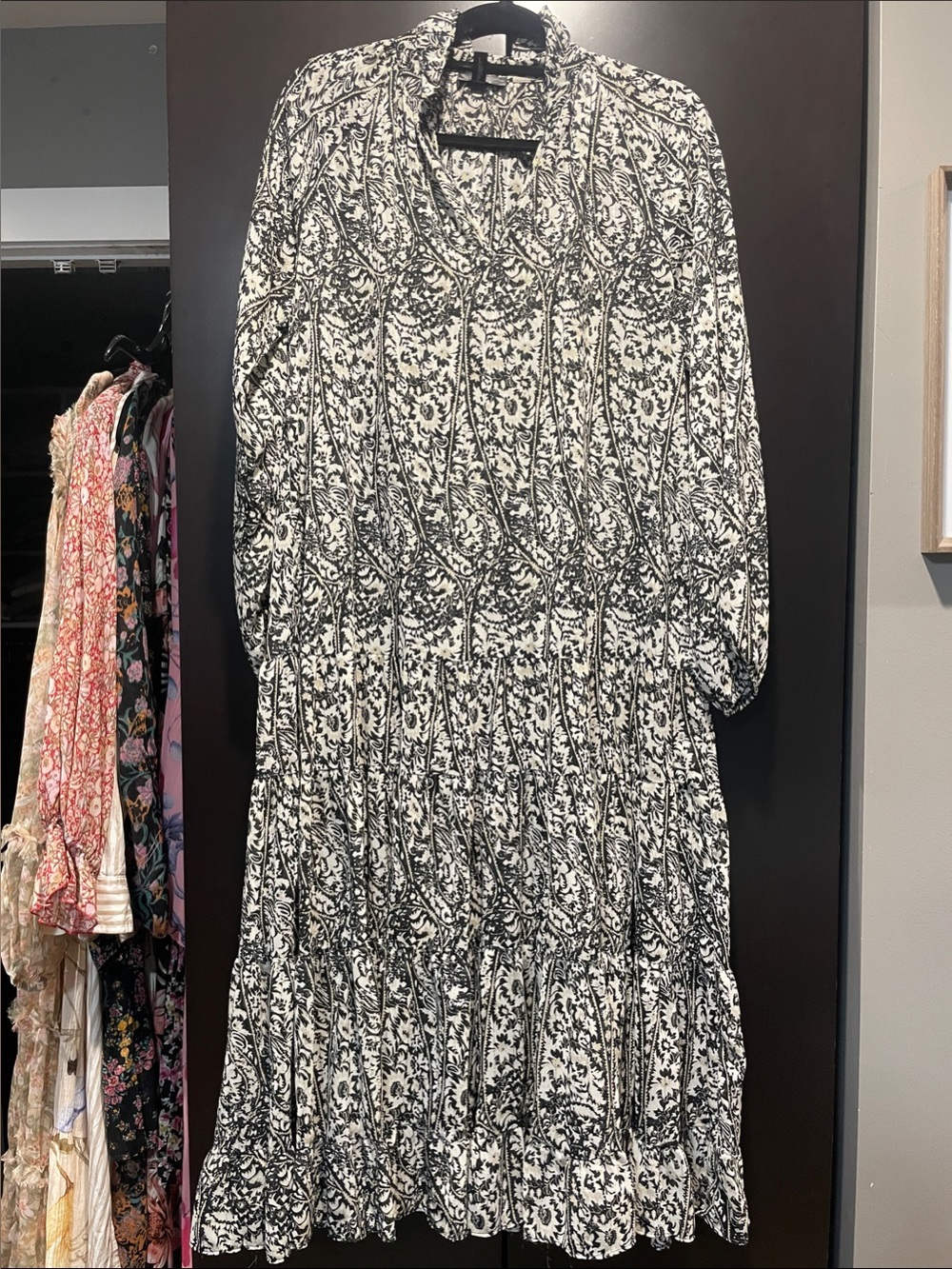 Aqua Black & White Floral Tiered Long-Sleeve Midi Dress